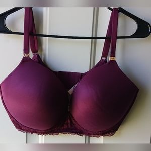 Lot of (2) Victoria's Secret 38DD Bras
